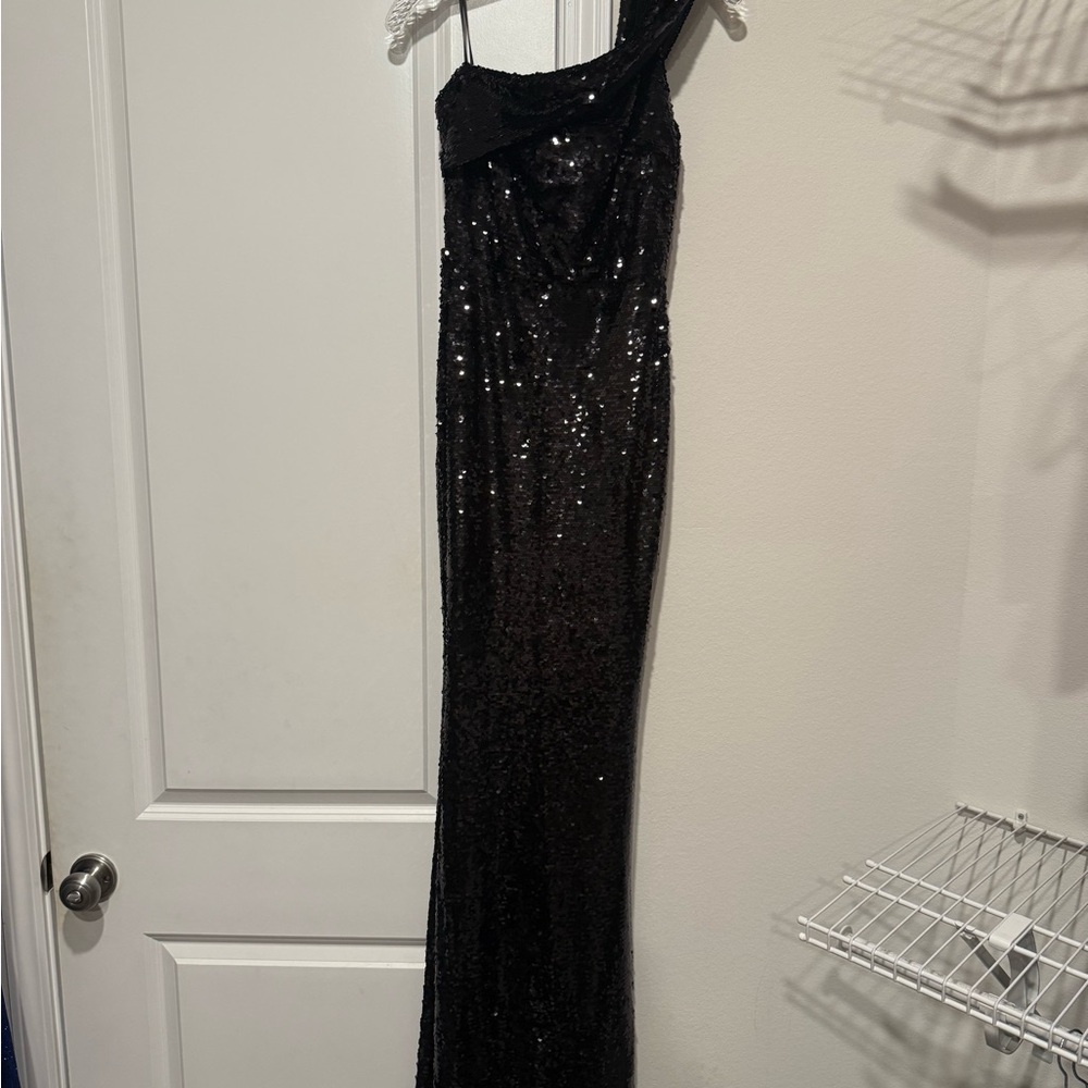 New Windsor Elegant Black Sequin one shoulder Gown